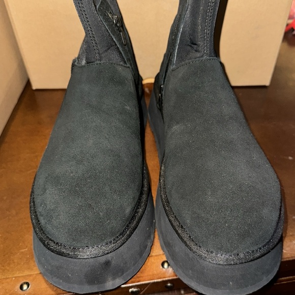 Women’s Ugg Classic Dipper Platform ❤️ - Picture 3 of 5